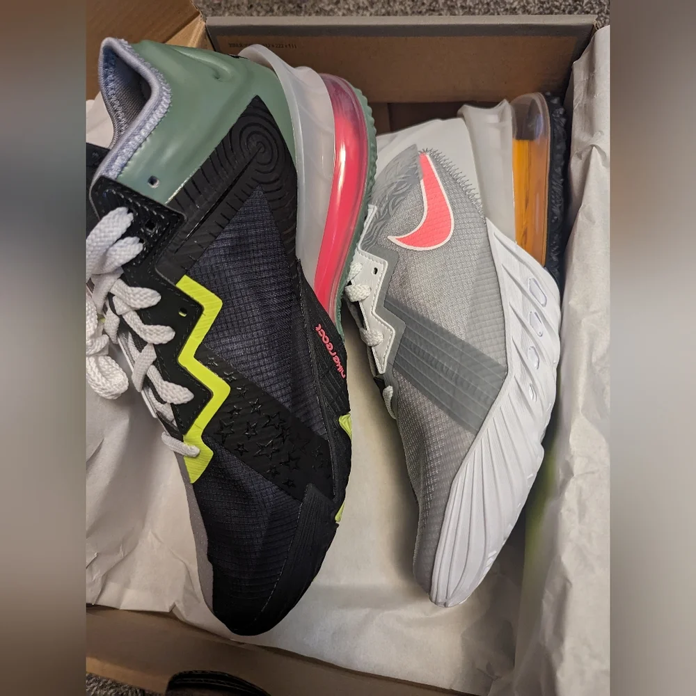 Nike sneakers - Picture 5 of 13